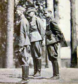IV  Armeijakunnan esikuntap��llikk� Saverolla 1941